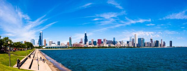 City of Chicago Skyline and the Lake Michigan,  Illinois, USA - obrazy, fototapety, plakaty