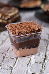 Pot Cake - Chocolate cake with brigadeiro and chocolate shavings