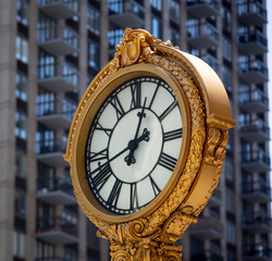 Fototapeta na wymiar view of famous clock in New York City