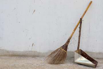 Construction and cleaning zones and surfaces