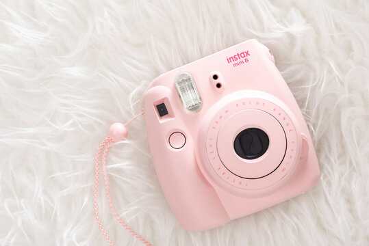 Pink Polaroid Camera Images – Browse 856 Stock Photos, Vectors, and Video |  Adobe Stock