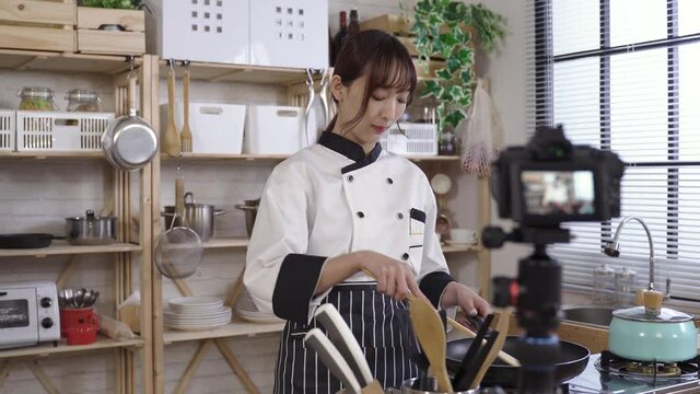 รูปภาพPreheat – เลือกดูภาพถ่ายสต็อก เวกเตอร์ และวิดีโอ1,786 | Adobe Stock