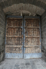Fototapeta na wymiar トルコ／ディヤクバクル木製の扉