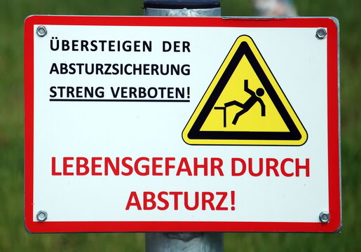 Warnung, Absturz, Lebensgefahr, Warnschild,