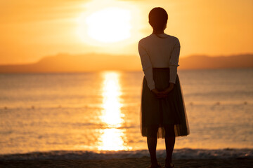 沖縄国頭村の夕日 © 翔太 山崎