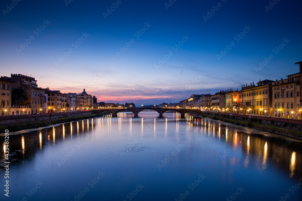 Wall mural Ponte Vecchio over Arno river in Florence, Italy at blue hour after sunset.