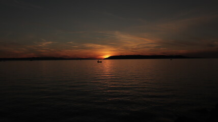 Fototapeta na wymiar Zachod słońca nad morzem w Chorwacji 