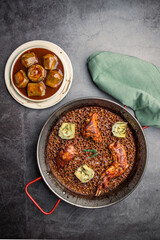 paella o arroz español. Cocina mediterránea
