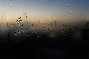 Vidro suado molhado pronto para imaginação.