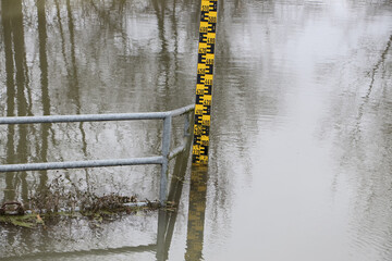 Wasserstandsanzeiger, Pegellatte für die Messung der Höhe des Hochwassers