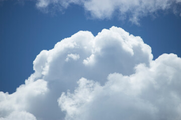 Fototapeta na wymiar Blue sky and white cloud beautiful natural background