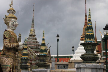 Naklejka premium Torres coloridas