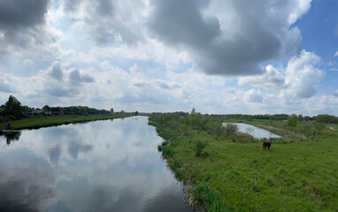 Obraz na płótnie Canvas The vechte river around Hardenberg