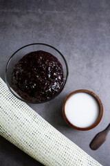 Thai dessert Black sticky rice 