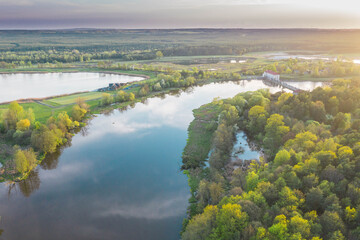 Rzeka Bóbr w okolicach miasta Żagań.