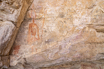 The Ennedi cave paintings date from around 4,000 years ago, Chad, Africa