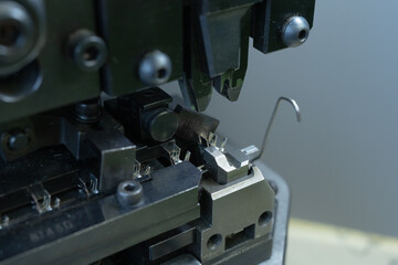 【工作機械】プレス機・圧着機【産業】