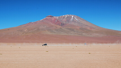 Salar de Uyuni Tour in Bolivia&rsquo;s Altiplano