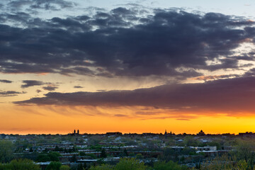 multitude of colors in the skies of montreal and its beautiful buildings
