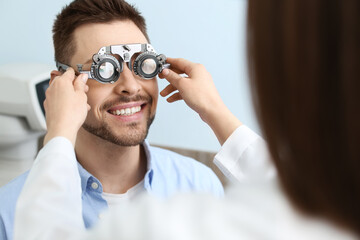 Man visiting ophthalmologist in clinic