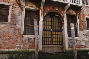 Fototapeta na wymiar Cast iron door in Venice