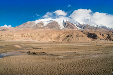 Gobi snow mountains and lakes in kashgar, xinjiang, China