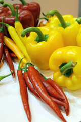 Pimientos amarillos y guindillas