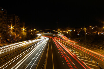 Fototapeta na wymiar autopistas de noche