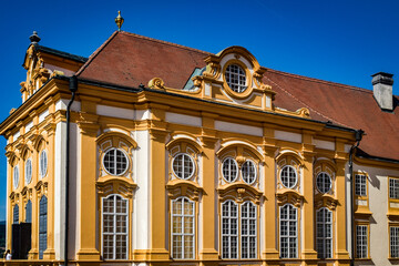 メルク寺院とその周辺の情景