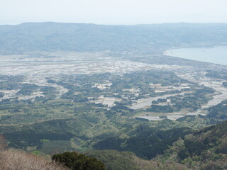Fototapeta premium 佐渡島、白雲台から見る国中平野の水田