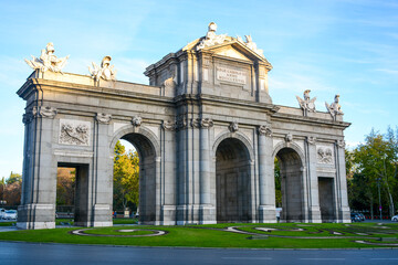 Fototapeta na wymiar Madrid, Spain - October 25, 2020: The gate on Independence Square (Plaza Independencia)