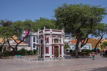 Plaza y quiosco de Plaza Nova en la ciudad de Mindelo capital de la isla de San Vicente en Cabo Verde
