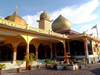 Naklejka premium Main Dome and Minaret of a Mosque