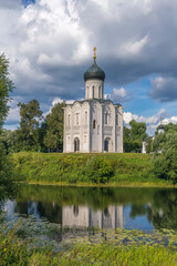 Fototapeta premium Church of the Intercession on the Nerl, Russia