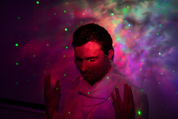 Mann im Universum