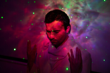 Mann im Universum