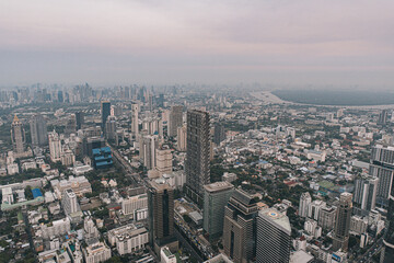 Fototapeta na wymiar Susnet in Bangkok panoramatic view - King Power Mahanakhon
