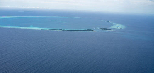 Fototapeta na wymiar Rasdhoo-Atoll mit Kuramathi und Veligandu von oben