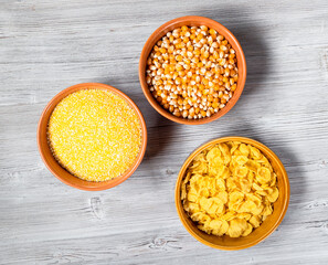 top view of maize groats in round ceramic bowls
