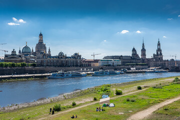 Obraz premium DRESDEN, GERMANY, 23 JULY 2020: Elbe Riverbanks of Dresden
