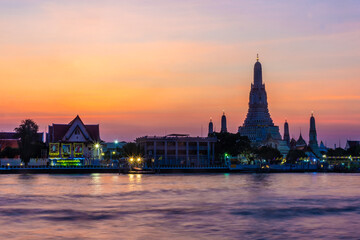 BANGKOK, THAILAND, 8 JANUARY 2020: the Temple of wat Arun at twilight