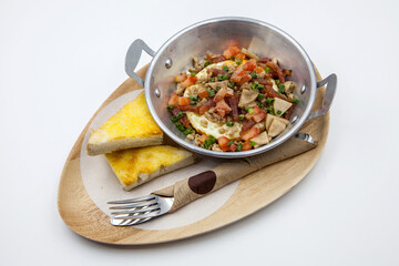 sunny side up egg in pan