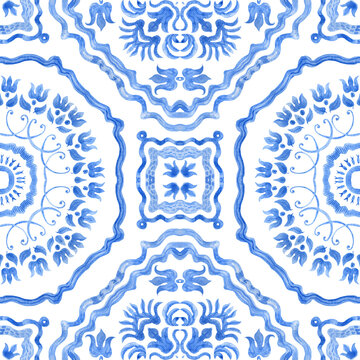 Watercolor painted indigo blue damask seamless pattern on a white background.Spanish tile with hand drawn Baroque and floral ornaments in Mediterranean majolica ceramic painting style. Batik wallpaper