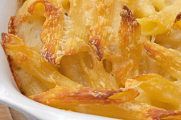 gratin de pâtes en gros plan