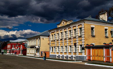 Fototapeta na wymiar Beautiful streets of Kolomna, Russia with beautiful sky