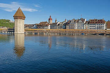Wasserturm mit Kapellbrücke, Luzern, Schweiz