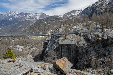 H&auml;ngebr&uuml;cke bei Furi, ob Zermatt, Kanton Wallis, Schweiz