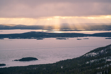 Fototapeta premium Cold winter background image, amazing sun rays.