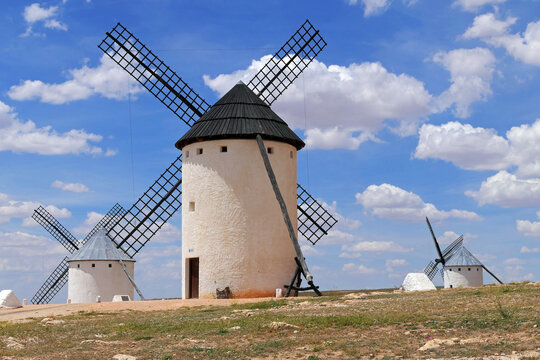 Die Windm&uuml;hlen von Campo Criptana La Mancha