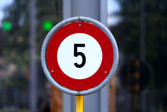 Road sign speed limit five kilometers per hour. Photo taken May 14th, 2021, Zurich, Switzerland.